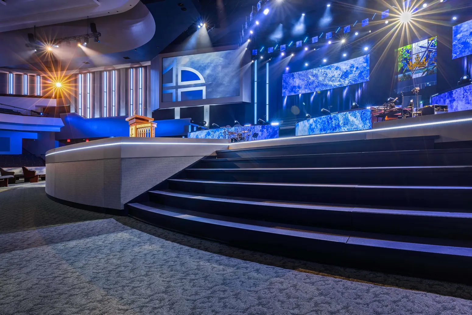 Escenario y escenografía a medida